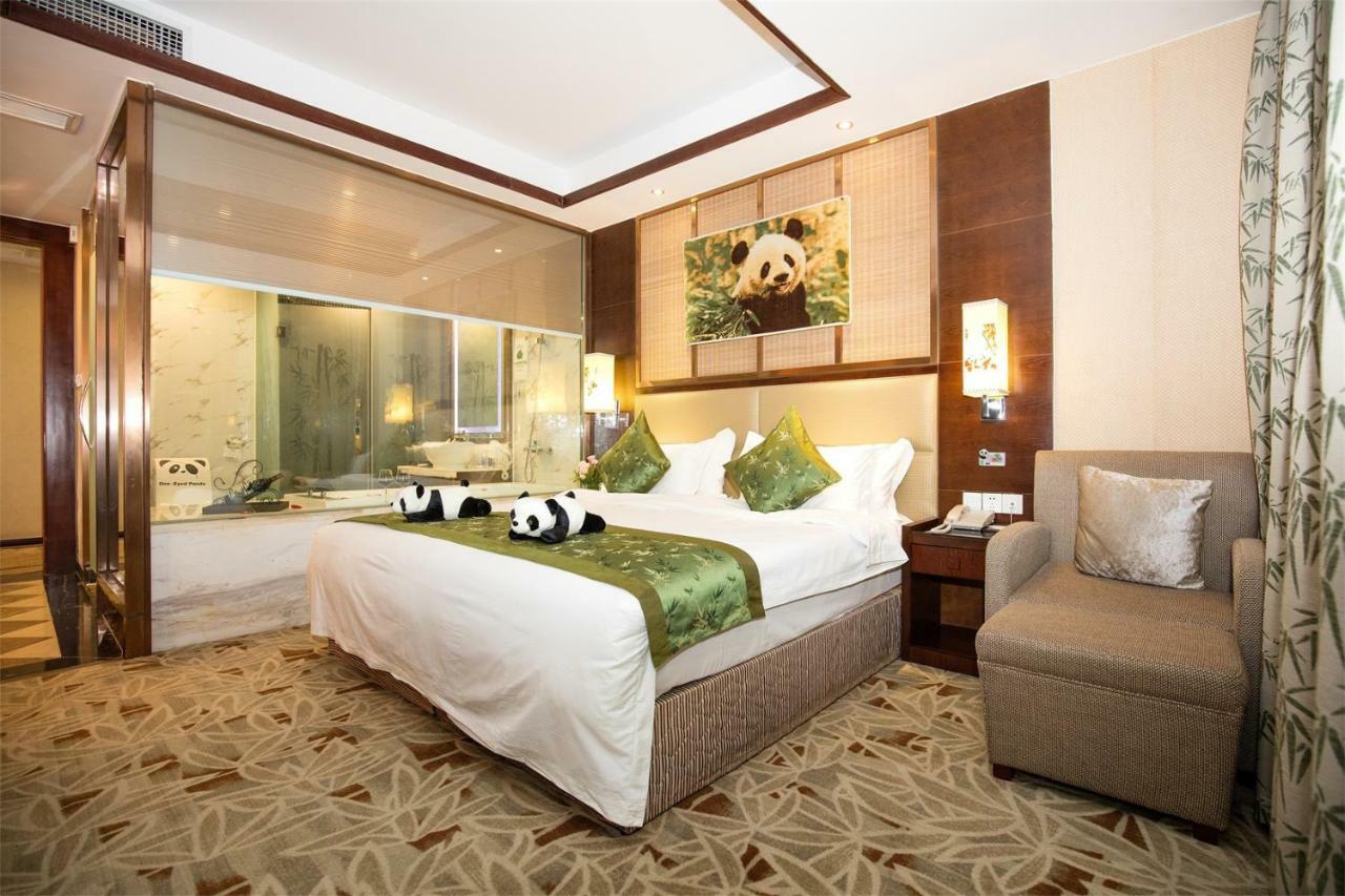 Chengdu Panda Prince Culture Hotel Exterior photo